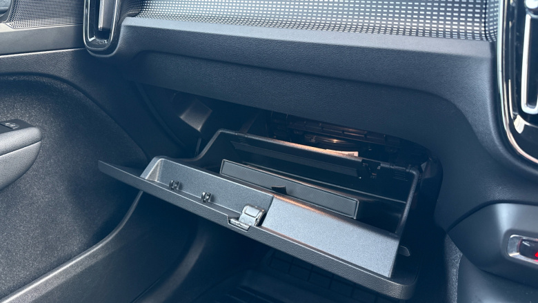 Volvo Xc40 1.5 T4 Recharge PHEV R DESIGN 5dr Auto Estate